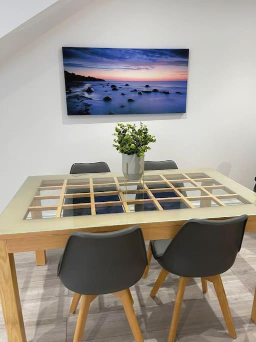 Maisy Lodge - Two Bed Lux Flat - Parking, Netflix, Wifi - Close To Blenheim Palace & Oxford - F2 Kidlington Εξωτερικό φωτογραφία