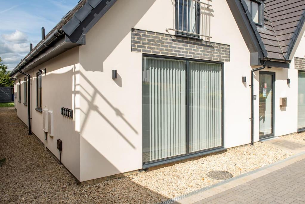 Maisy Lodge - Two Bed Lux Flat - Parking, Netflix, Wifi - Close To Blenheim Palace & Oxford - F2 Kidlington Εξωτερικό φωτογραφία