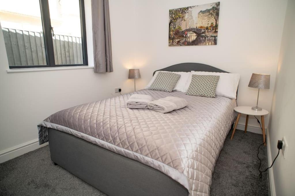 Maisy Lodge - Two Bed Lux Flat - Parking, Netflix, Wifi - Close To Blenheim Palace & Oxford - F2 Kidlington Εξωτερικό φωτογραφία