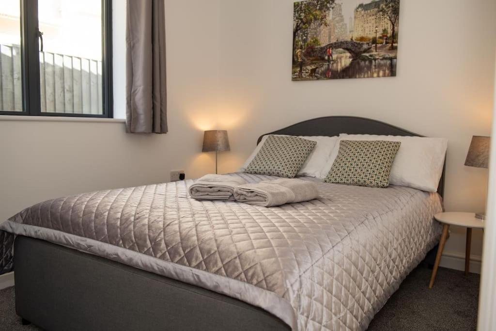 Maisy Lodge - Two Bed Lux Flat - Parking, Netflix, Wifi - Close To Blenheim Palace & Oxford - F2 Kidlington Εξωτερικό φωτογραφία